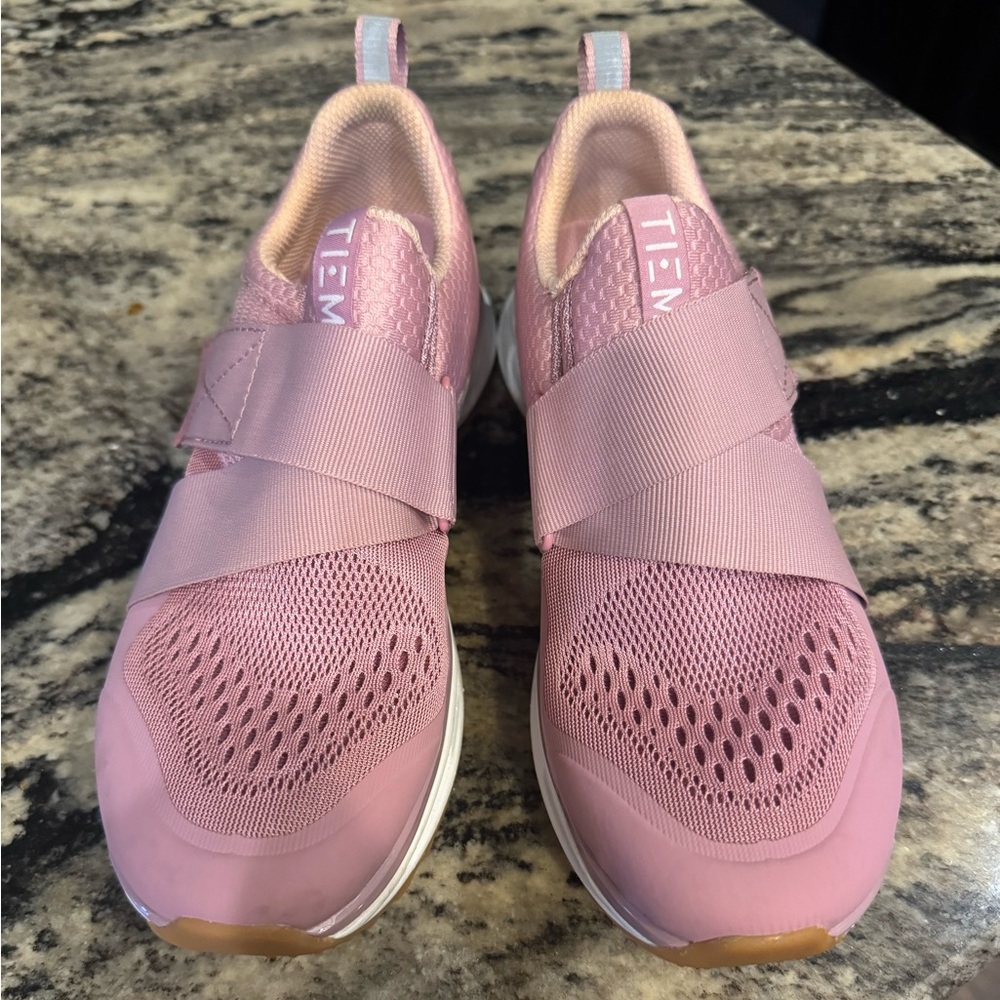 TIEM size 6 shoes